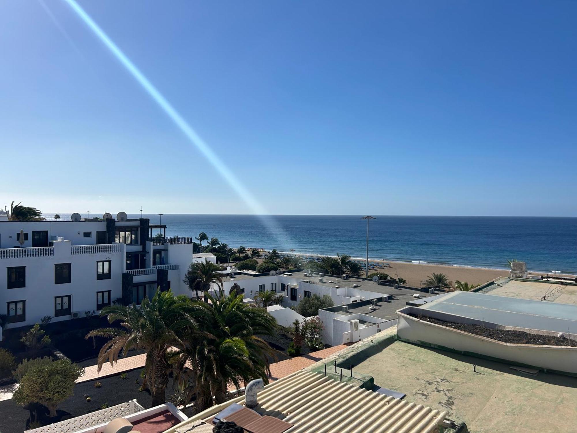 Stunning 2 Bedroom Duplex Close To Main Beach With Seaviews Puerto del Carmen  Bagian luar foto